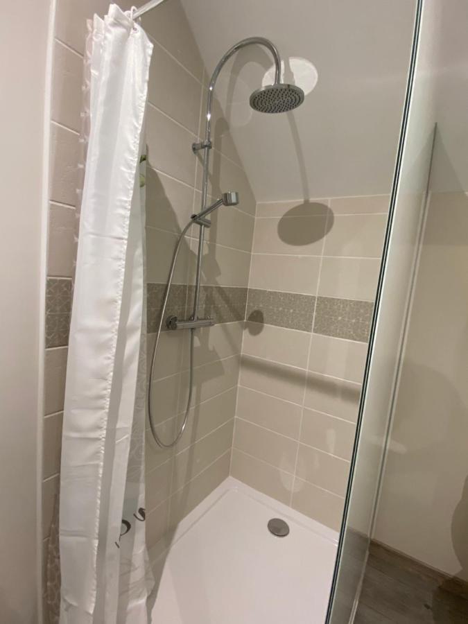 Chambre Privative Chez Toutoune Fontainebrux ภายนอก รูปภาพ